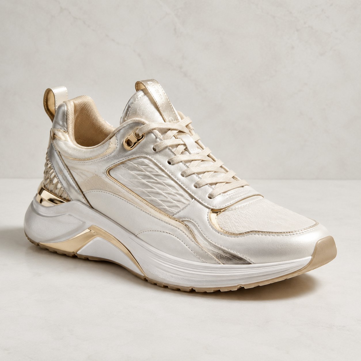 Lumora Halo Runner Pearl